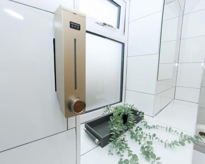 No12-Luxe Living Guest Apartment- 1 Bed-Garden-Private Parking-Wifi-Beach-City Swansea Zewnętrze zdjęcie