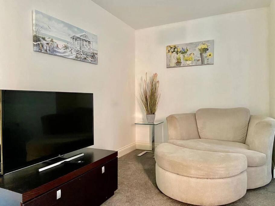 No12-Luxe Living Guest Apartment- 1 Bed-Garden-Private Parking-Wifi-Beach-City Swansea Zewnętrze zdjęcie
